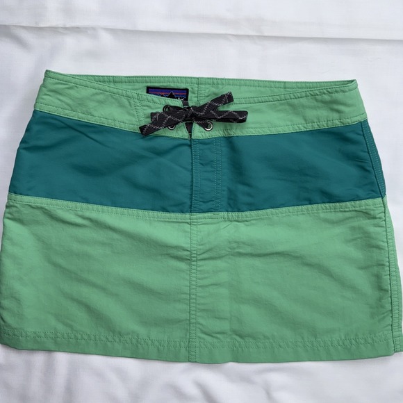 Patagonia Skirt Womens Size 2 Mini Green Outdoor Light - Picture 1 of 8